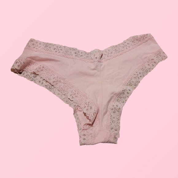 Victoria's Secret 2018 Cheeky, Frilly Panties (XL) - Picture 2 of 7